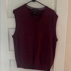 Men’s Lands' End Maroon V-Neck Sweater Vest, size M